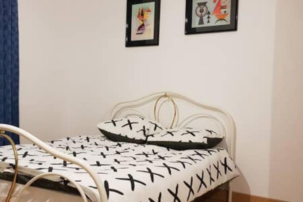 Châlons-en-Champagne **Studio Art - 30M2 - Centre Ville** מראה חיצוני תמונה